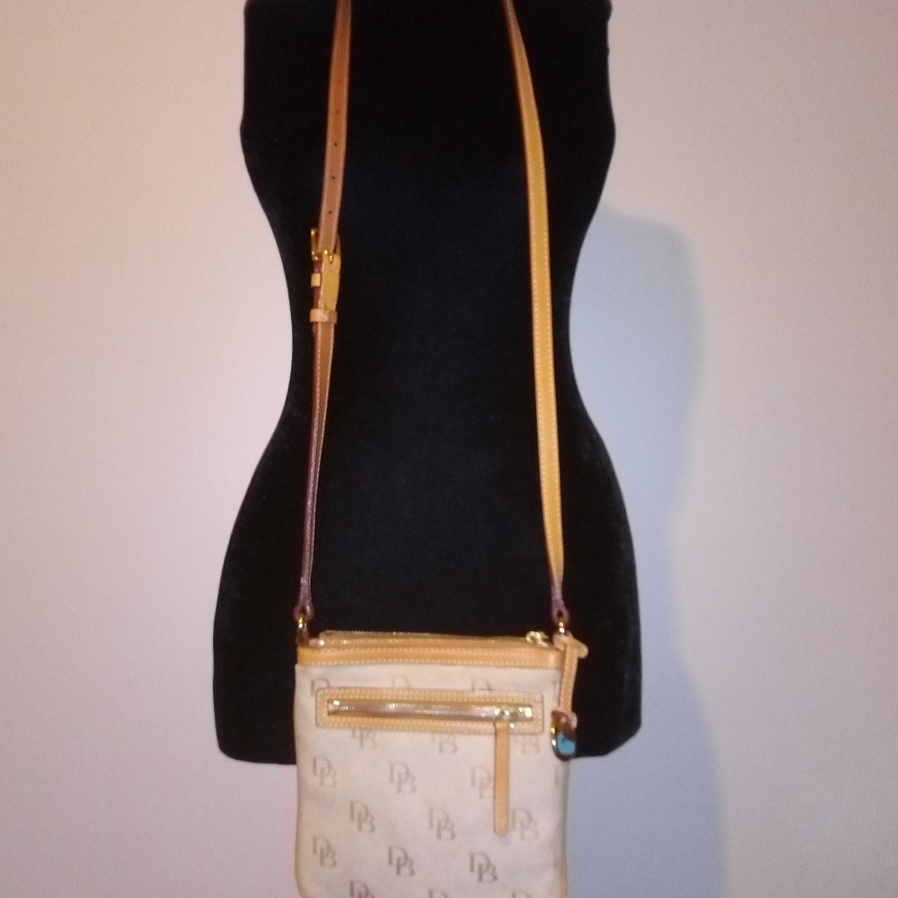 Dooney & Bourke signature crossbody